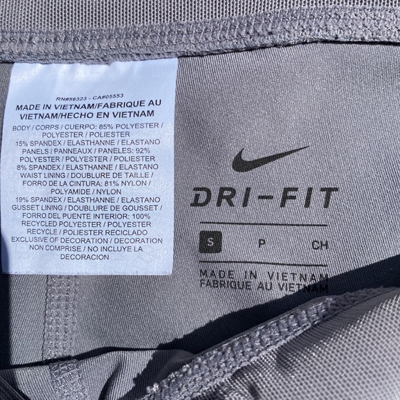 Nike Dri-Fit. Size Small. - Picture 6 of 6